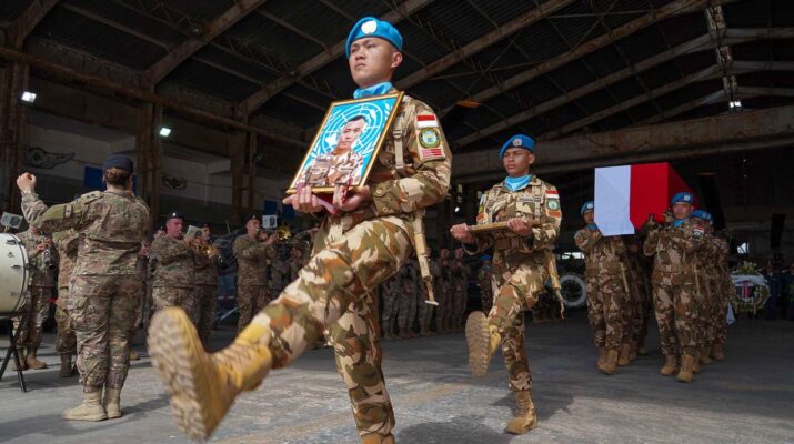 Upacara Penghormatan Digelar untuk Kopral Rico Pramudia oleh UNIFIL