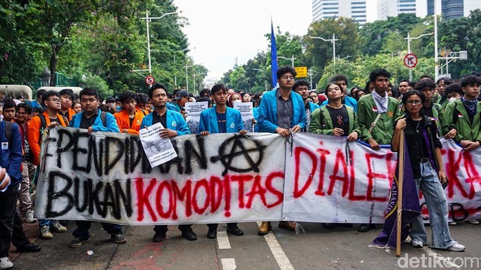 Aksi Hari Pendidikan Nasional, Mahasiswa Kritik Kebijakan Pendidikan