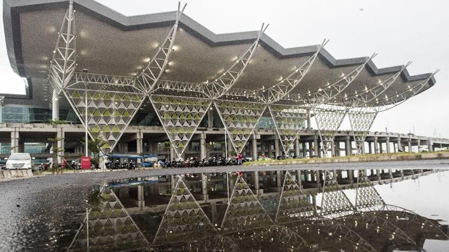 Kemenhub Alihkan Penerbangan Internasional Soetta ke Lima Bandara Alternatif
